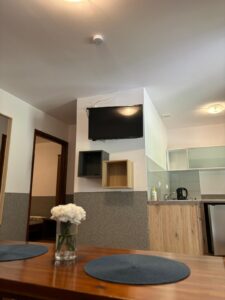 Wnętrze apartamantu na Mazurach nad jeziorem Pisz w Ośrodku Wypoczynkowym dla rodzin