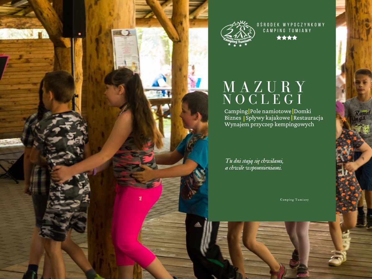 Dzieci bawią się na obozie na zielonej szkole Mazury.