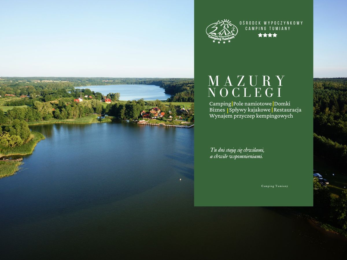 Panorama jezior i zadrzewionego brzegu z zieloną planszą Campingu Tumiany